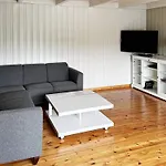 10 Person In Snillfjord-by Traum * Snillfjord