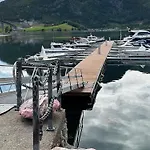 10 Person In Snillfjord-by Traum 度假居