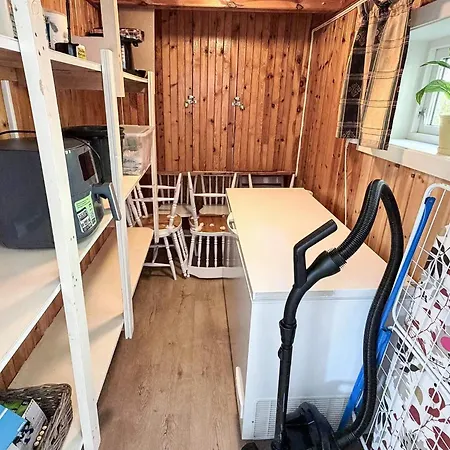 10 Person In Snillfjord-by Traum * Snillfjord