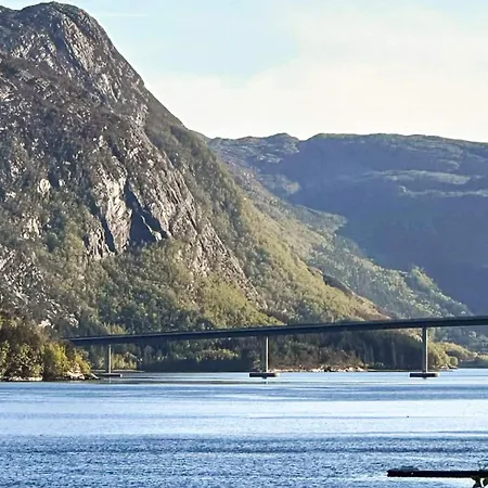 10 Person In Snillfjord-by Traum *