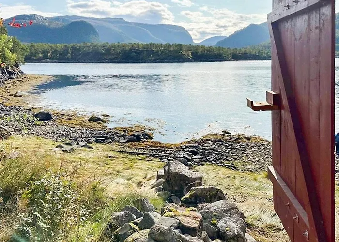 10 Person In Snillfjord-by Traum * Snillfjord