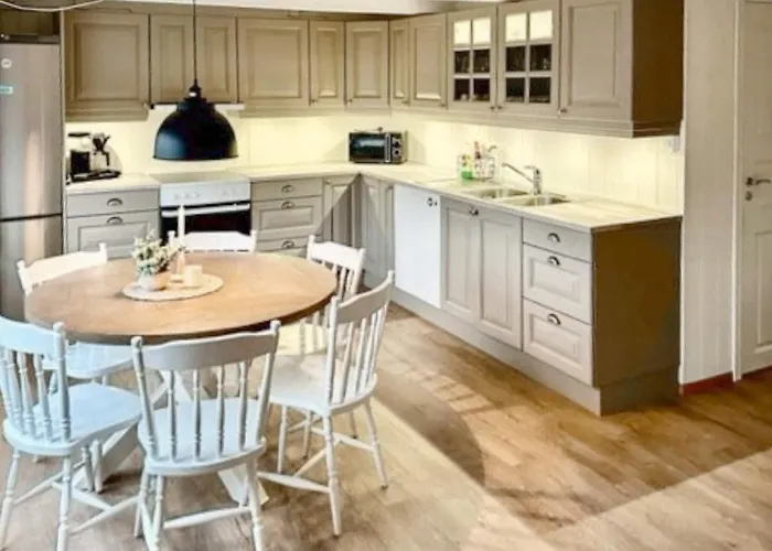 10 Person In Snillfjord-by Traum