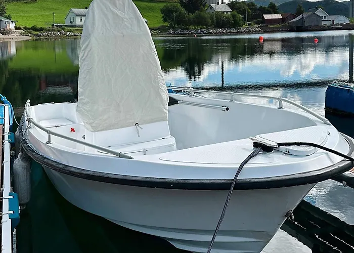 10 Person In Snillfjord-by Traum